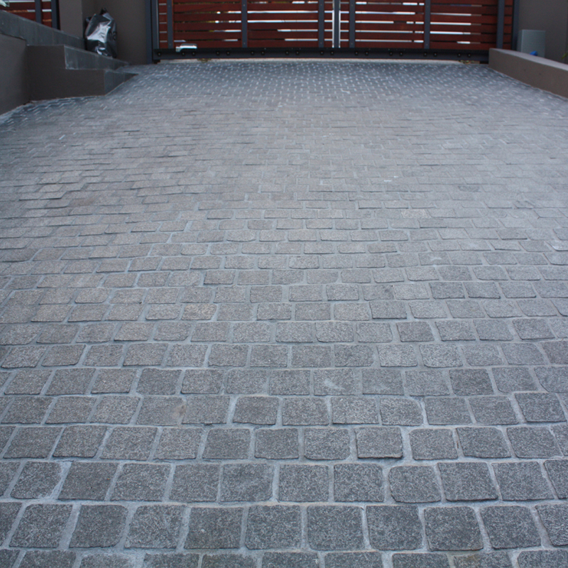 paving stone driveway